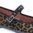 Victoria gong-fu leopard